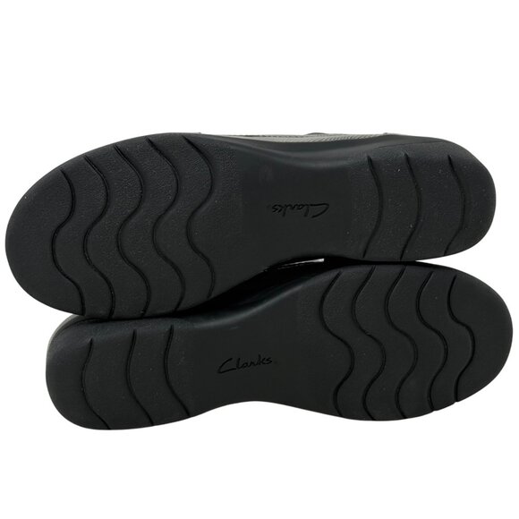 Clarks Womens Leather Snakeskin Print Loafers Sz 7 Gray Slip On Loafer Cheyn - Picture 9 of 10